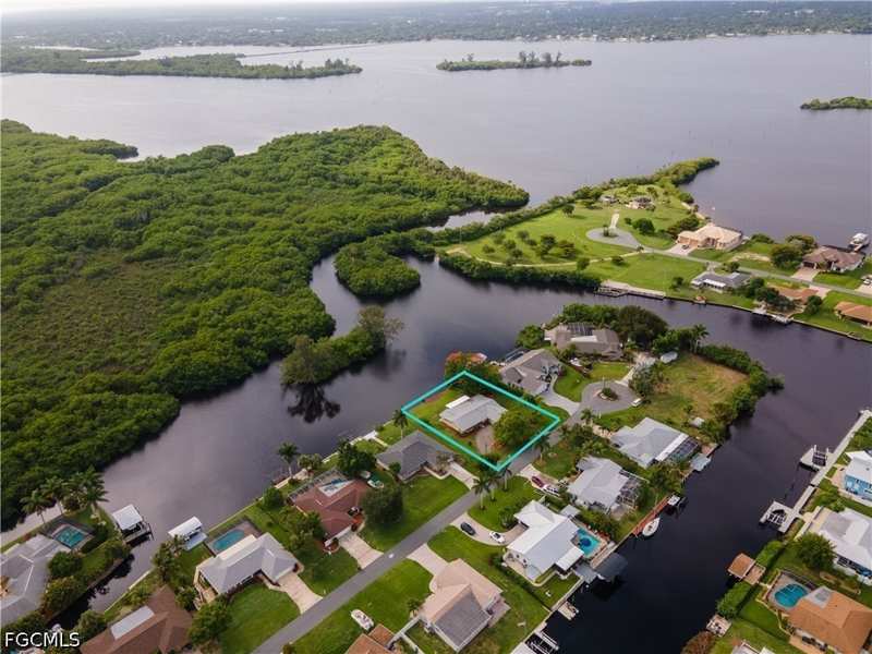 3 bedroom SingleFamilyResidence at 2160 Channel Way, Yacht Club Colony, North Fort Myers — photo 1