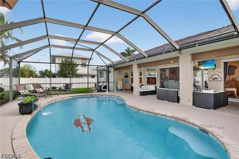 3 bedroom SingleFamilyResidence at 412 SE 13th Ave, Cape Coral, Cape Coral — photo 1
