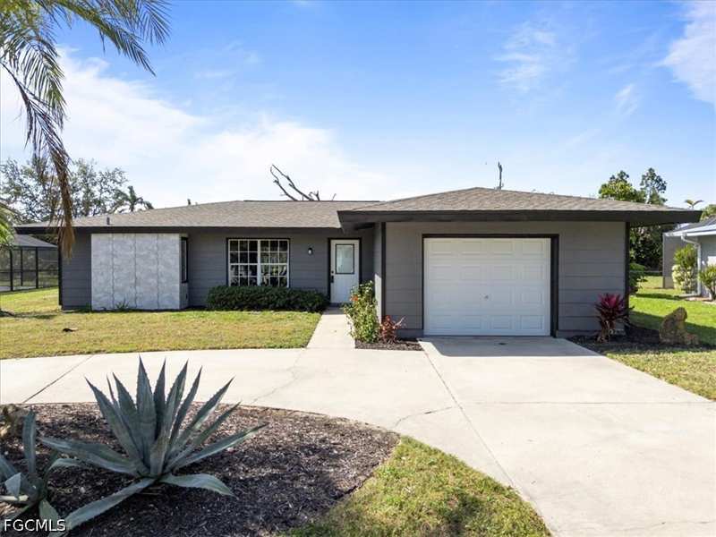 2 bedroom SingleFamilyResidence at 4216 SE 1st Ct, Cape Coral, Cape Coral — photo 1