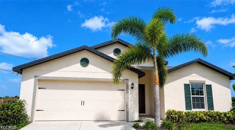 5 bedroom SingleFamilyResidence at 244 Loadstar St, Mirror Lakes, Fort Myers — photo 1