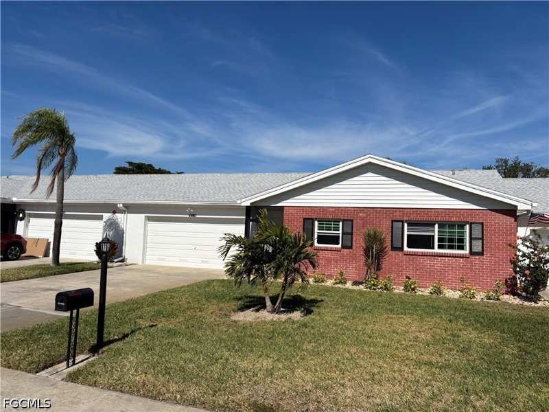 3 bedroom Attached at 1515 Edgewater Cir, Myerlee Park Homes Condo, Fort Myers — photo 1