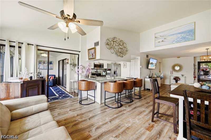 3 bedroom Condominium at 5830 Trailwinds Dr 824, Greenbriar Village, Fort Myers — photo 1