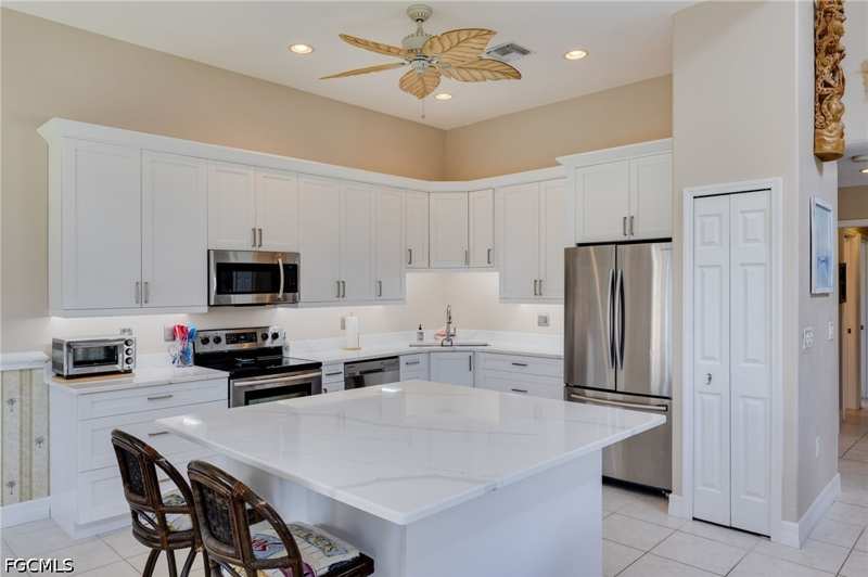 3 bedroom Townhouse at 3593 Edgewood Ave, The River, Fort Myers — photo 1