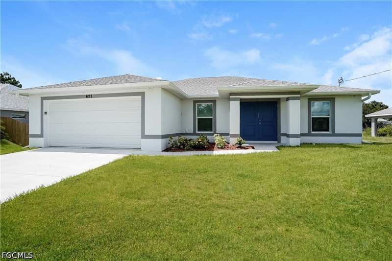 3 bedroom SingleFamilyResidence at 688 Manhattan St E, Lehigh Acres, Lehigh Acres — photo 1