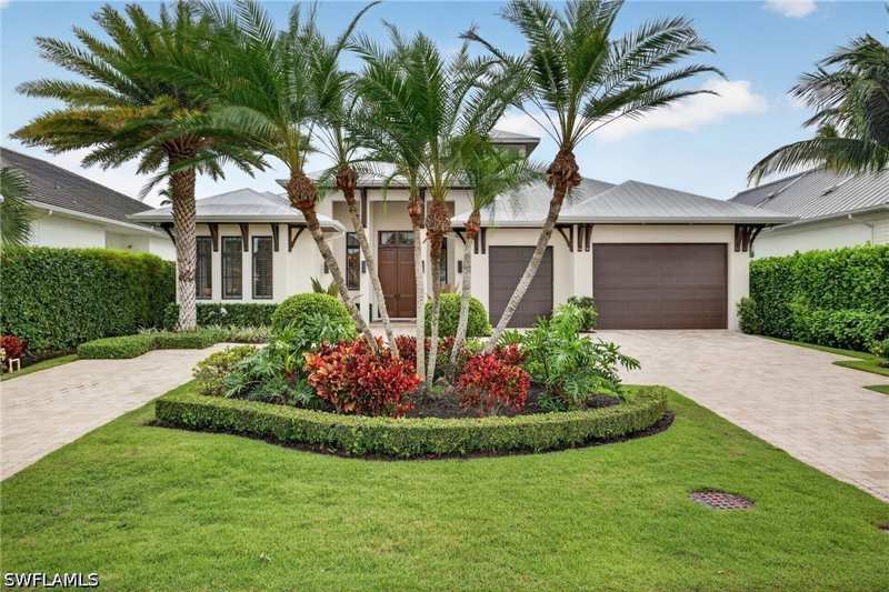 4 bedroom SingleFamilyResidence at 2140 Tarpon Rd, Royal Harbor, Naples — photo 1