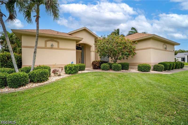 3 bedroom SingleFamilyResidence at 5118 SW 19th Pl, Cape Coral, Cape Coral — photo 1