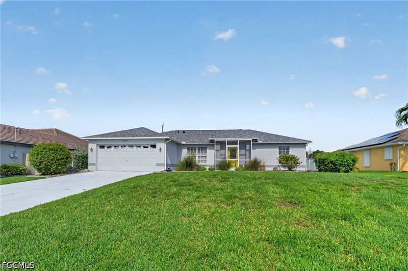 3 bedroom SingleFamilyResidence at 3820 SW 20th Ave, Cape Coral, Cape Coral — photo 1