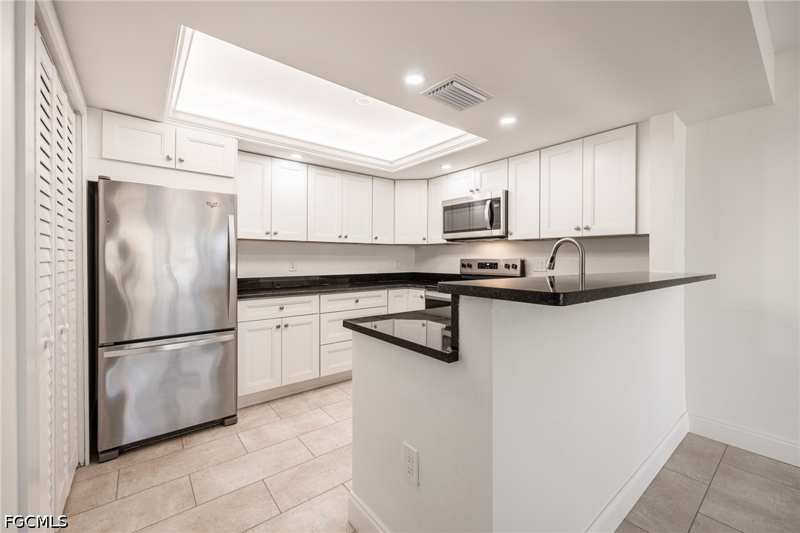 3 bedroom Townhouse at 11674 Pointe Circle Dr, Robin'S Roost, Fort Myers — photo 1