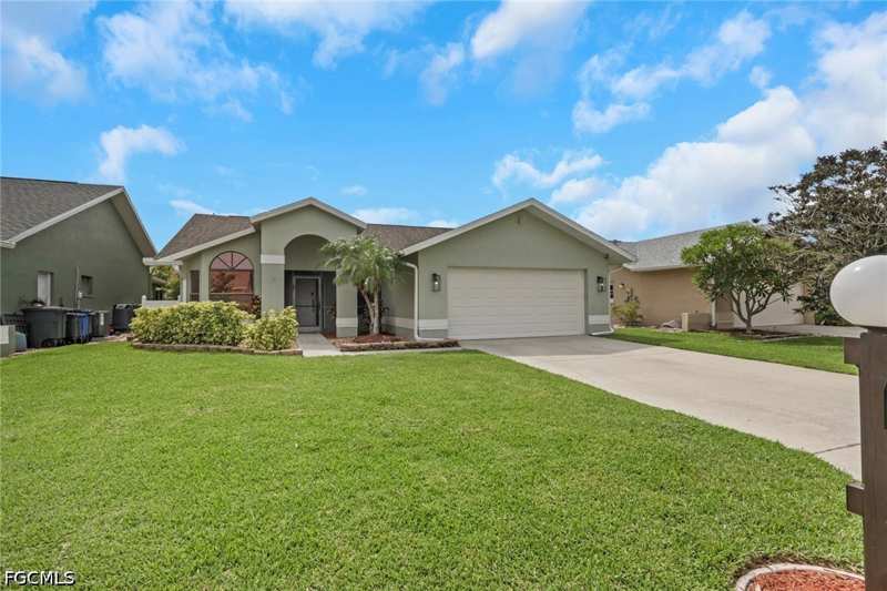 3 bedroom SingleFamilyResidence at 13206 Greywood Cir, Villas Five, Fort Myers — photo 1