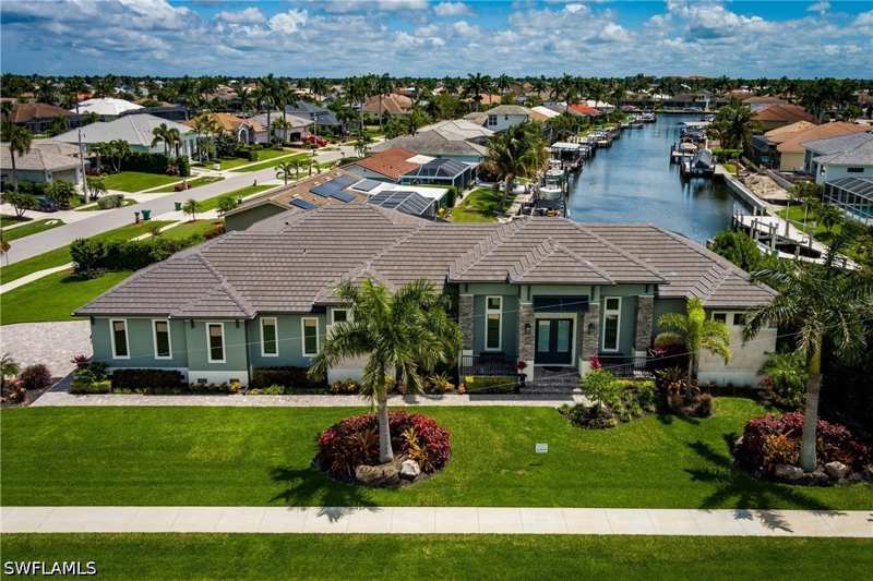 4 bedroom SingleFamilyResidence at 1517 Buccaneer Ct, Marco Island, Marco Island — photo 1