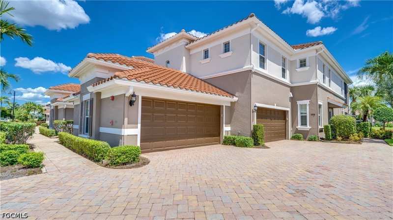 3 bedroom Condominium at 10230 Glastonbury Cir 202, Somerset, Fort Myers — photo 1