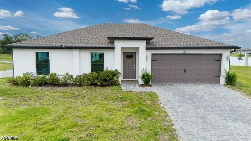 3 bedroom SingleFamilyResidence at 936 Admiral Bull Halsey Ave, Labelle, Labelle — photo 1