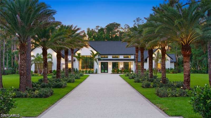 4 bedroom SingleFamilyResidence at 191 29th St SW, Golden Gate Estates, Naples — photo 1
