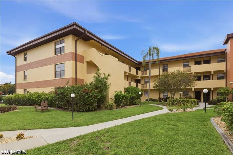 1 bedroom Condominium at 6136 Whiskey Creek Dr 521, Whiskey Creek Subdivision, Fort Myers — photo 1