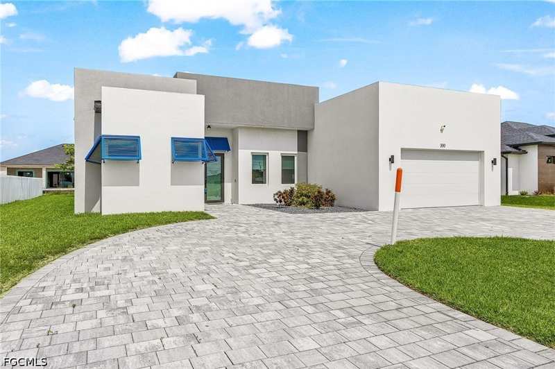 3 bedroom SingleFamilyResidence at 300 Chiquita Blvd N, Cape Coral, Cape Coral — photo 1