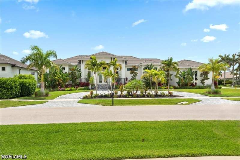 4 bedroom SingleFamilyResidence at 691 Partridge Ct, Marco Island, Marco Island — photo 1