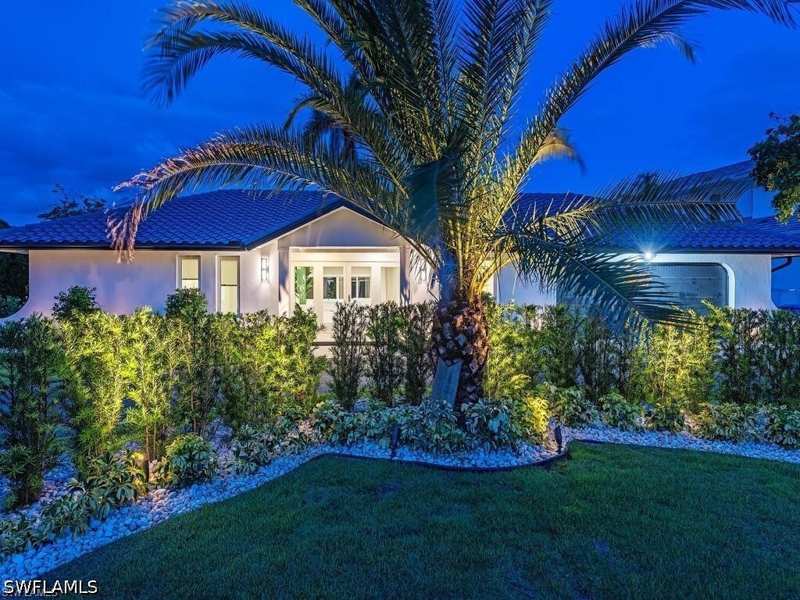 3 bedroom SingleFamilyResidence at 4856 Crayton Rd, Park Shore, Naples — photo 1