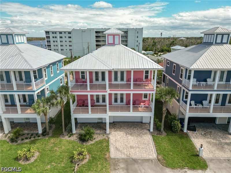 3 bedroom SingleFamilyResidence at 276 Delmar Ave, Watson W W, Fort Myers Beach — photo 1