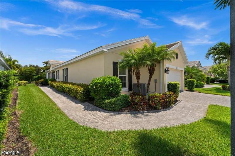 3 bedroom SingleFamilyResidence at 2623 Malaita Ct, Sandoval, Cape Coral — photo 1