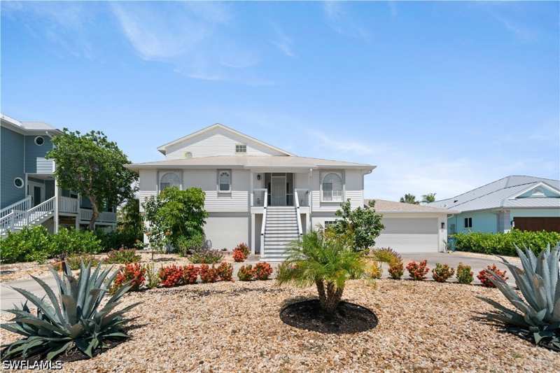 3 bedroom SingleFamilyResidence at 116 Sand Dollar Dr, Laguna Shores, Fort Myers Beach — photo 1