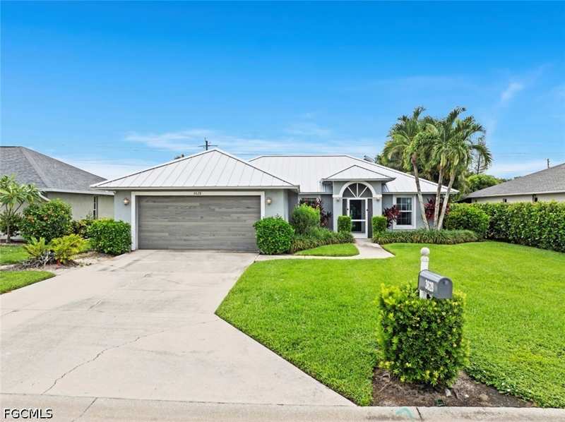 3 bedroom SingleFamilyResidence at 3628 Kent Dr, Lago Verde, Naples — photo 1
