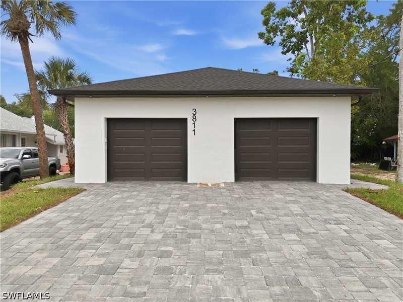 4 bedroom SingleFamilyResidence at 3811 Pearl St, Delay Park, Fort Myers — photo 1