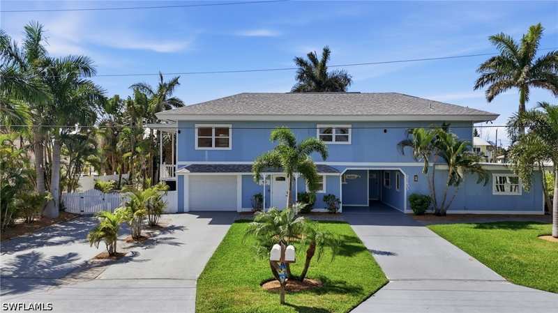 6 bedroom SingleFamilyResidence at 21601/03 Widgeon Ter, Flamingo Bayou Subd, Fort Myers Beach — photo 1