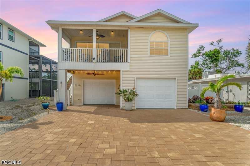 3 bedroom SingleFamilyResidence at 401 Donora Blvd, Shell Mound Park, Fort Myers Beach — photo 1