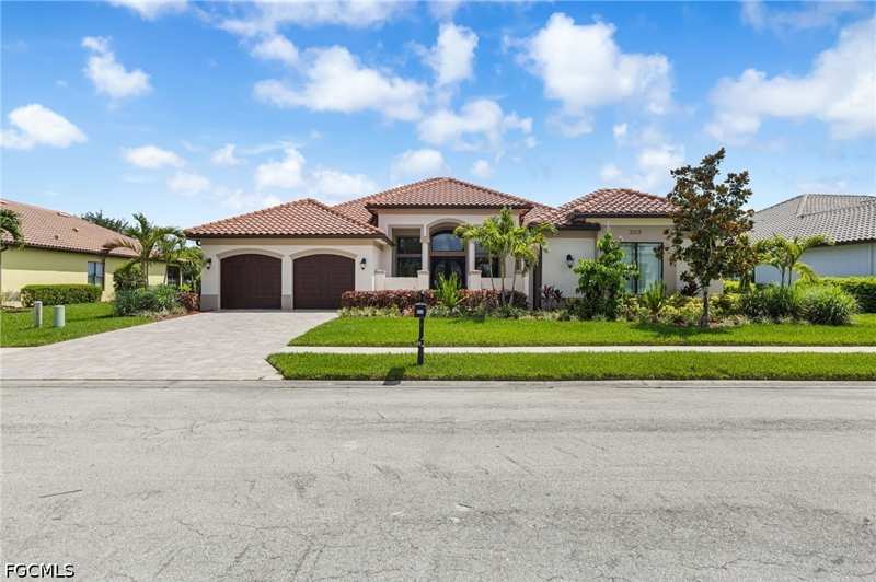 3 bedroom SingleFamilyResidence at 3392 Chestnut Grove Dr, Country Club, Alva — photo 1