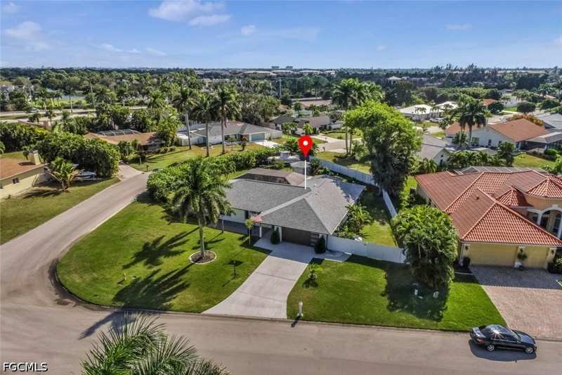 3 bedroom SingleFamilyResidence at 1026 S Town And River Dr, Town And River, Fort Myers — photo 1