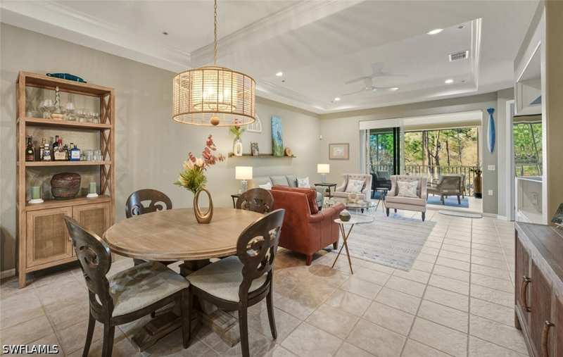 2 bedroom Condominium at 4833 Hampshire Ct 302, Lake Barrington, Naples — photo 1