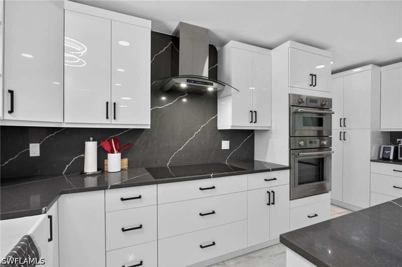 3 bedroom SingleFamilyResidence at 226 1st St, Little Hickory Shores, Bonita Springs — photo 1