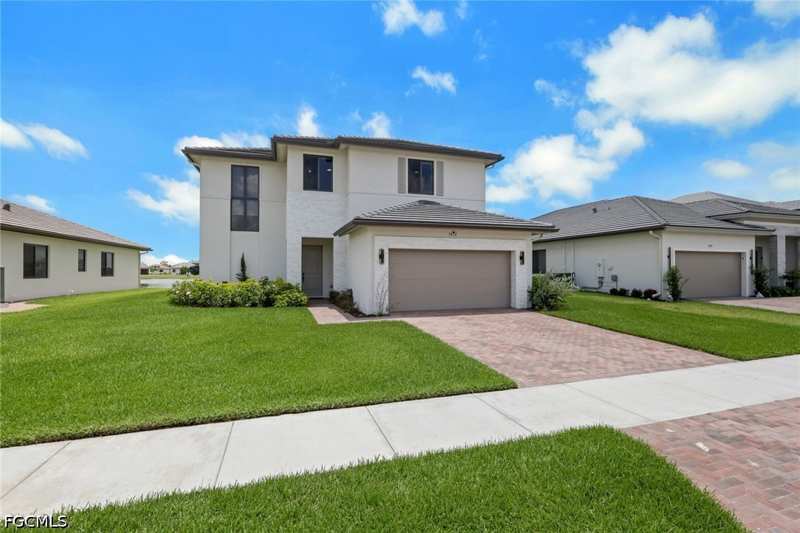 4 bedroom SingleFamilyResidence at 5074 Penella Ave, Maple Ridge, Ave Maria — photo 1