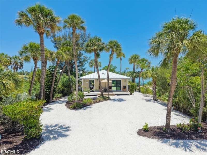 2 bedroom SingleFamilyResidence at 2539 Coconut Dr, Del Sega, Sanibel — photo 1