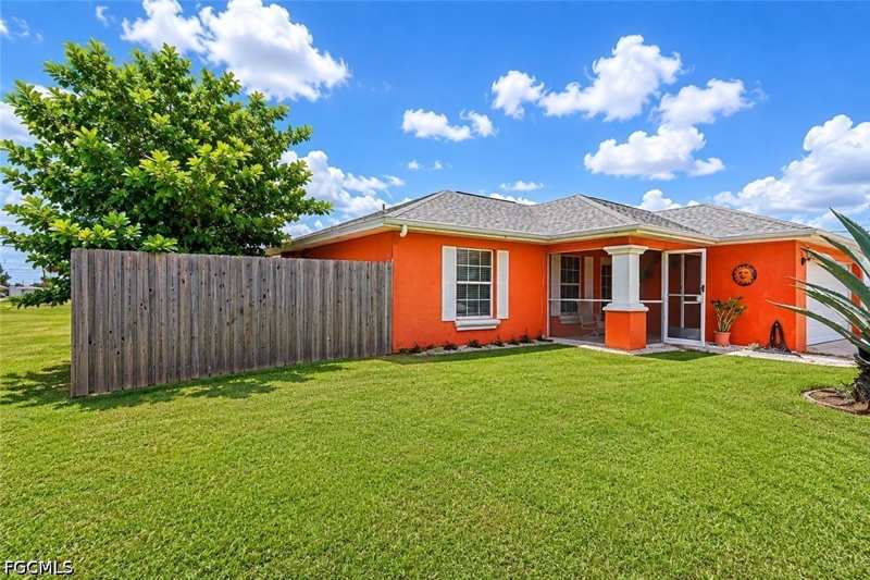 3 bedroom SingleFamilyResidence at 507 Diplomat Pkwy E, Cape Coral, Cape Coral — photo 1