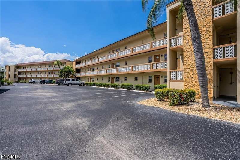 2 bedroom Condominium at 1503 Tropic Ter, Tropic Terrace, North Fort Myers — photo 1