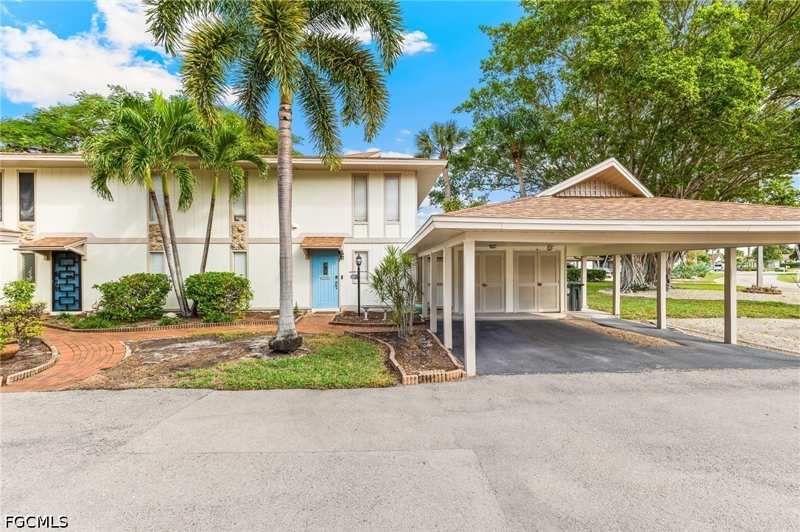 2 bedroom Townhouse at 4277 Island Cir 1, Caloosa Bayview, Fort Myers — photo 1