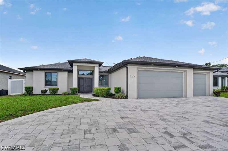 3 bedroom SingleFamilyResidence at 307 Gleason Pkwy, Cape Coral, Cape Coral — photo 1