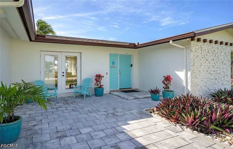 2 bedroom SingleFamilyResidence at 1432 Wellington Ct, Cape Coral, Cape Coral — photo 1
