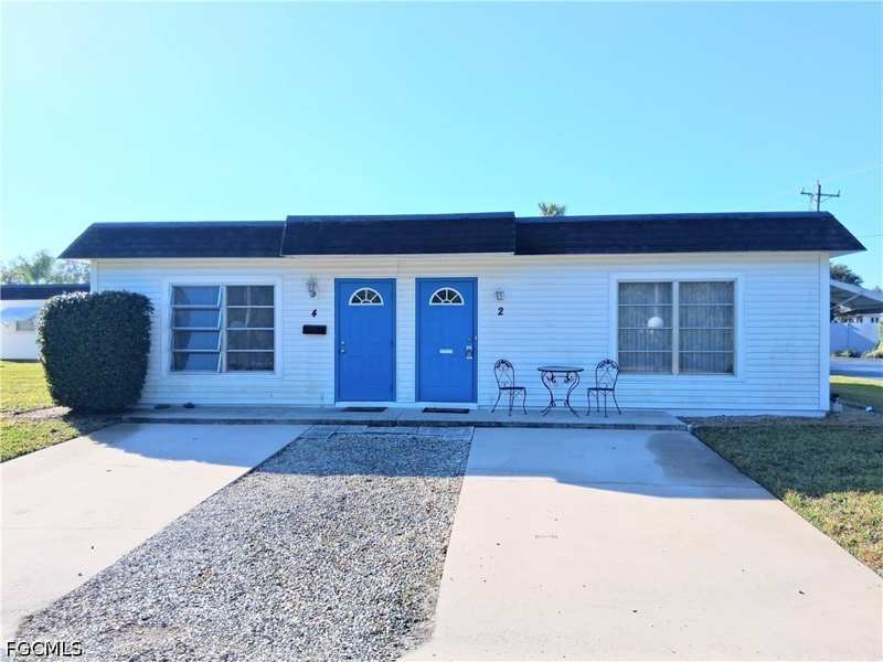 2 bedroom Attached at 2 Tangelo Ct, Orange Grove Park, Lehigh Acres — photo 1