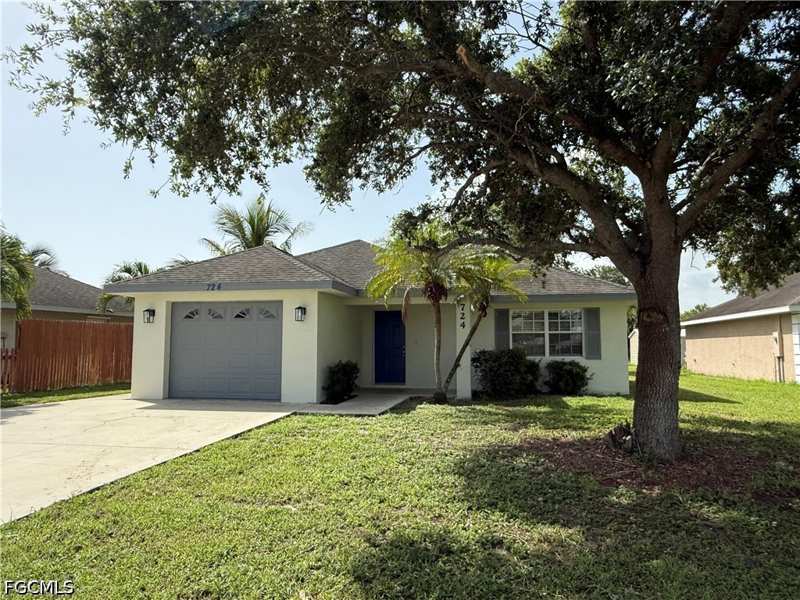 3 bedroom SingleFamilyResidence at 724 Orchard Park Dr, Clewiston, Clewiston — photo 1
