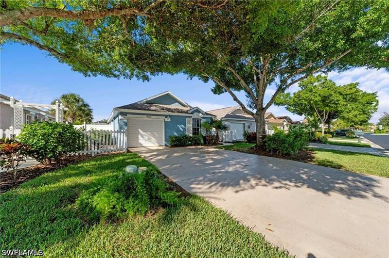 2 bedroom SingleFamilyResidence at 14932 Sterling Oaks Dr, Wildcat Cove, Naples — photo 1
