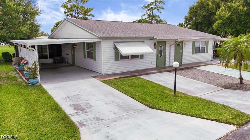 2 bedroom Attached at 11 Desert Candle Cir, Pinewood Condominium, Lehigh Acres — photo 1