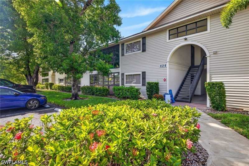 2 bedroom Condominium at 8121 S Woods Cir 9, Summerlin Woods, Fort Myers — photo 1