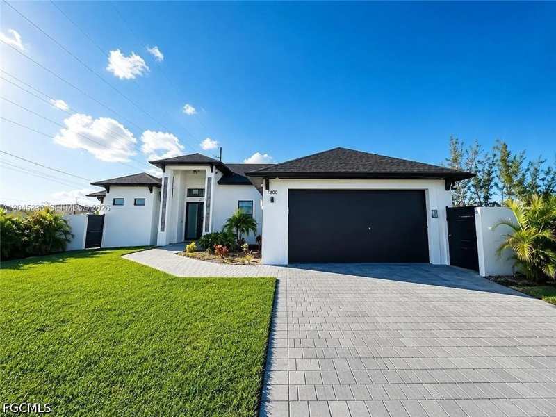 4 bedroom SingleFamilyResidence at 1600 SW 1st St, Cape Coral, Cape Coral — photo 1