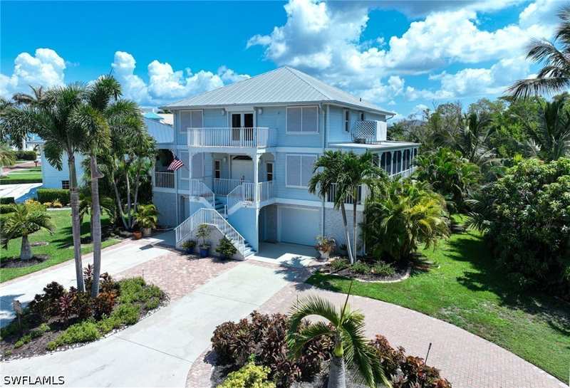 4 bedroom SingleFamilyResidence at 200 Topanga Dr, Southport On The Bay, Bonita Springs — photo 1