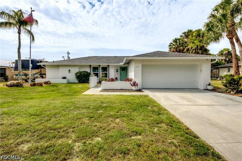 2 bedroom SingleFamilyResidence at 1214 Baldwin Pl, Lehigh Acres, Lehigh Acres — photo 1