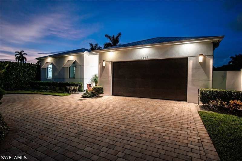 3 bedroom SingleFamilyResidence at 1167 22nd Ave N, Lakewood Park, Naples — photo 1
