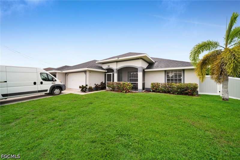 3 bedroom SingleFamilyResidence at 321 NE 19th St, Cape Coral, Cape Coral — photo 1