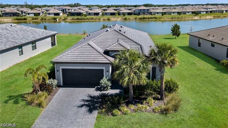 4 bedroom SingleFamilyResidence at 13846 Pine Lodge Ln, Timber Creek, Fort Myers — photo 1